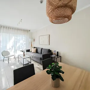 apartamentos-turisticos-torre-de-la-plata.es-andalucia.com/