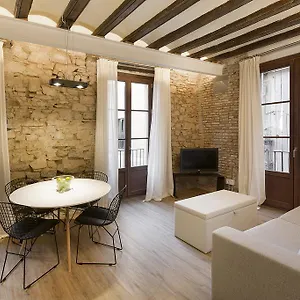 Deco Barcelona-born Apt. Apartament