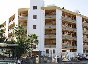 apartamentos-los-tilos.in-canary-islands.com/